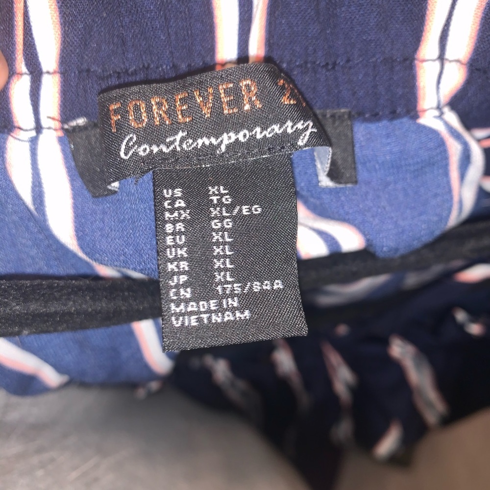 Forever 21 Women’s Off the Shoulder blouse